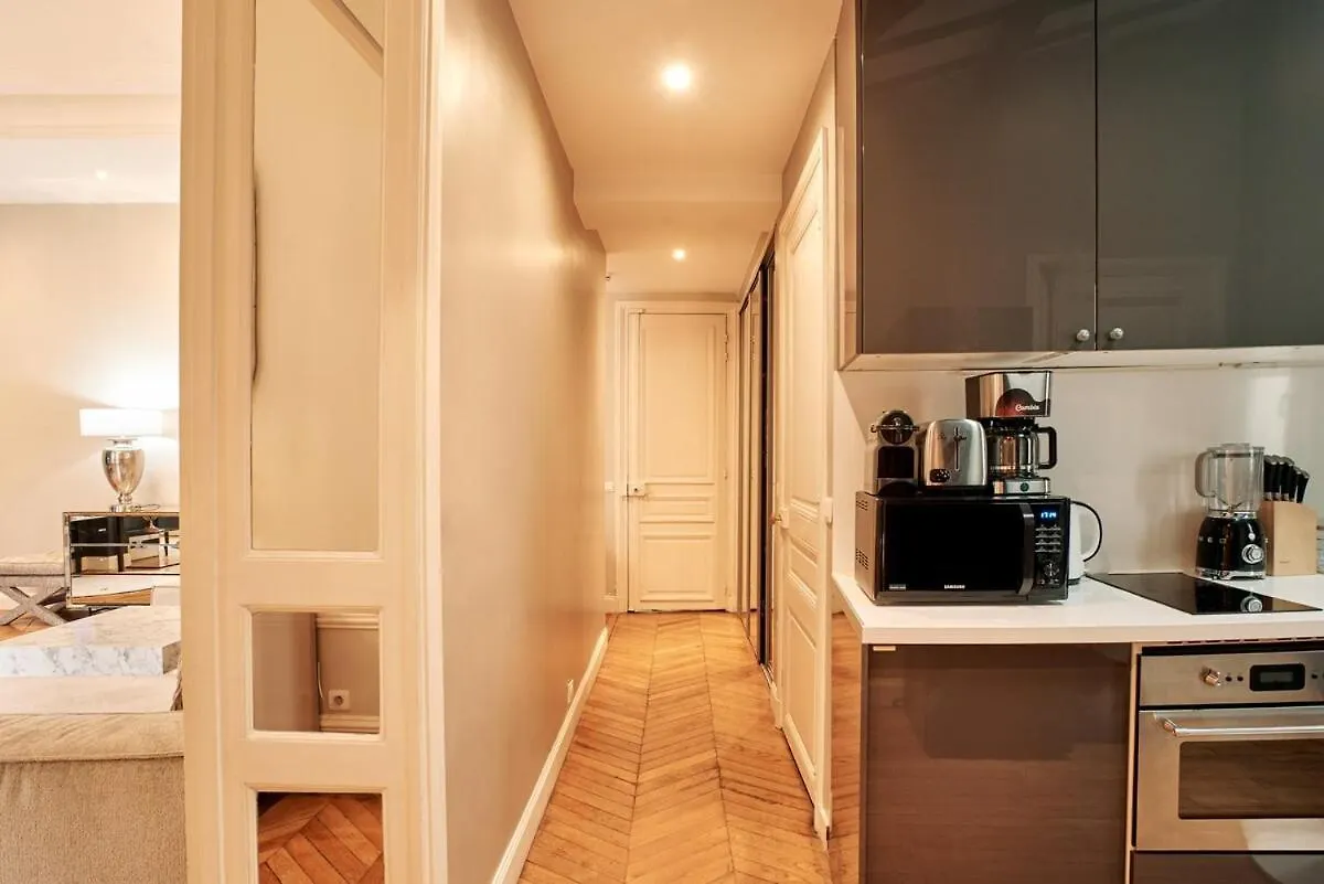 Spacious Flat - Champs Elysees 巴黎