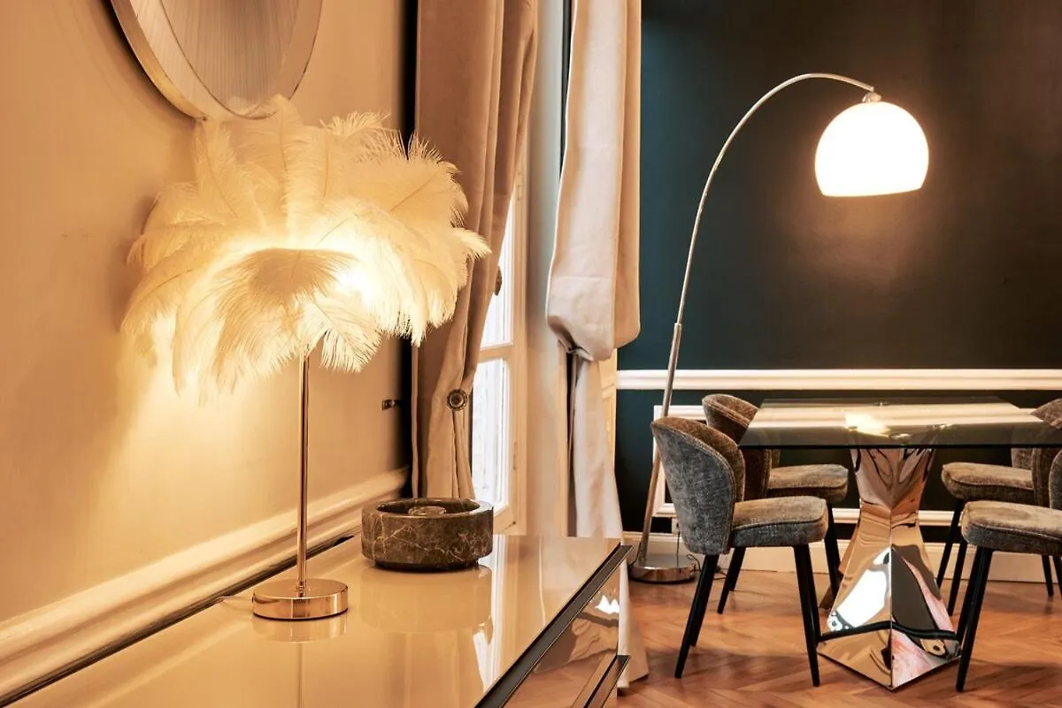 Spacious Flat - Champs Elysees 巴黎 公寓