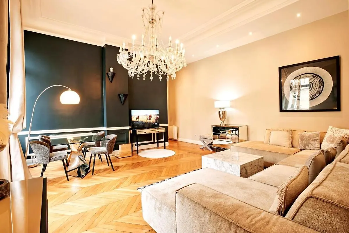 Spacious Flat - Champs Elysees 巴黎 公寓