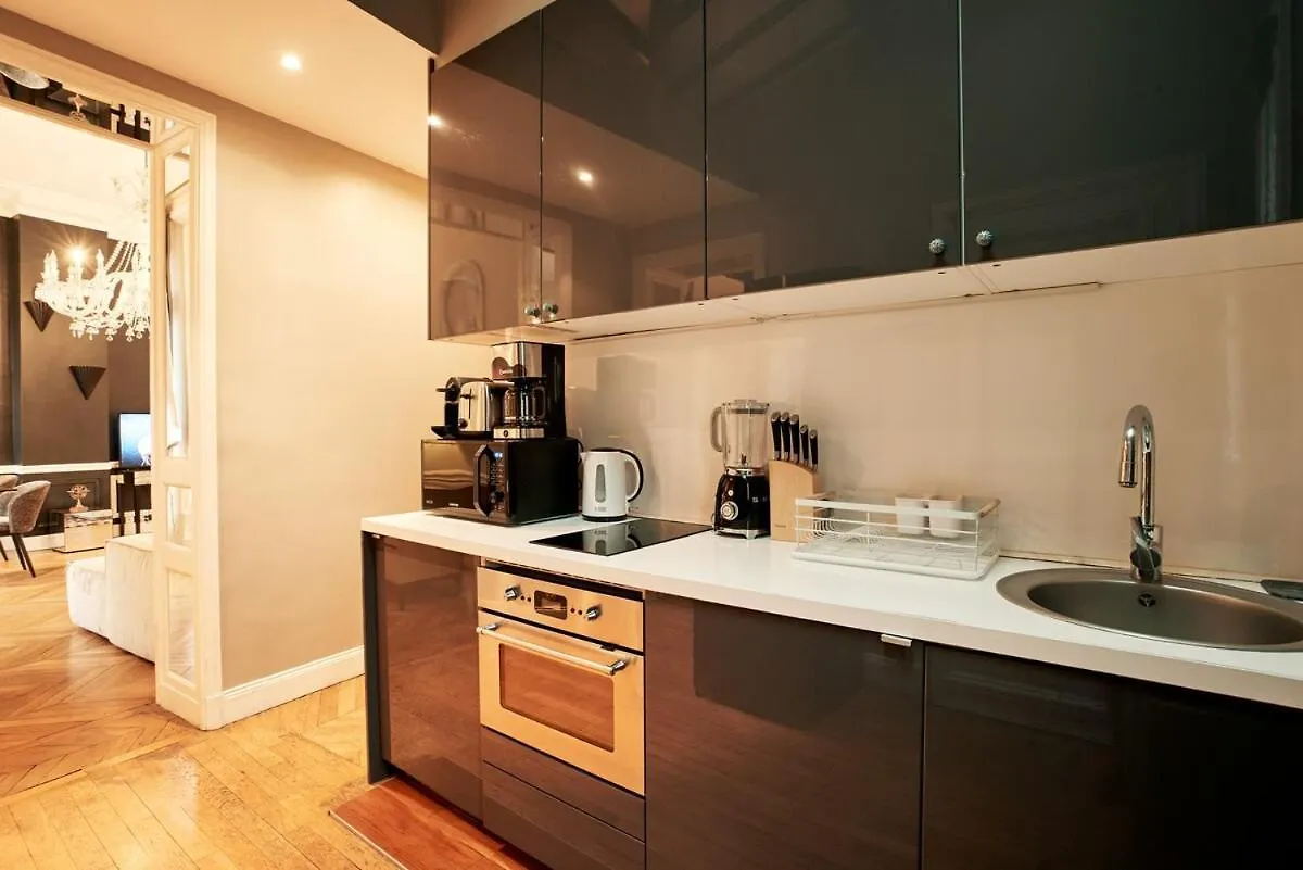 Spacious Flat - Champs Elysees Paris 0*,